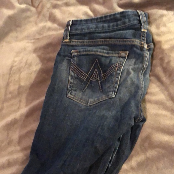 🌹 7 for all mankind size 26 ‘A’ pocket leg wider - Picture 16 of 16